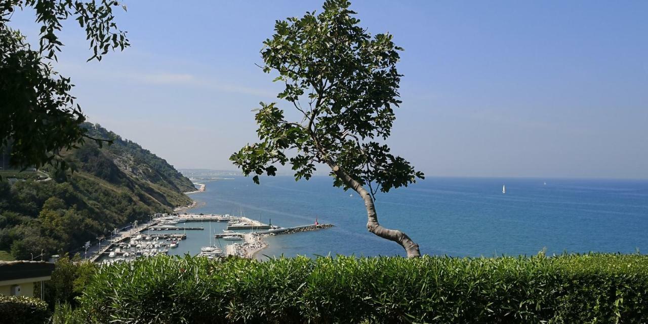 Residence Baia Vallugola Castel di Mezzo Ngoại thất bức ảnh